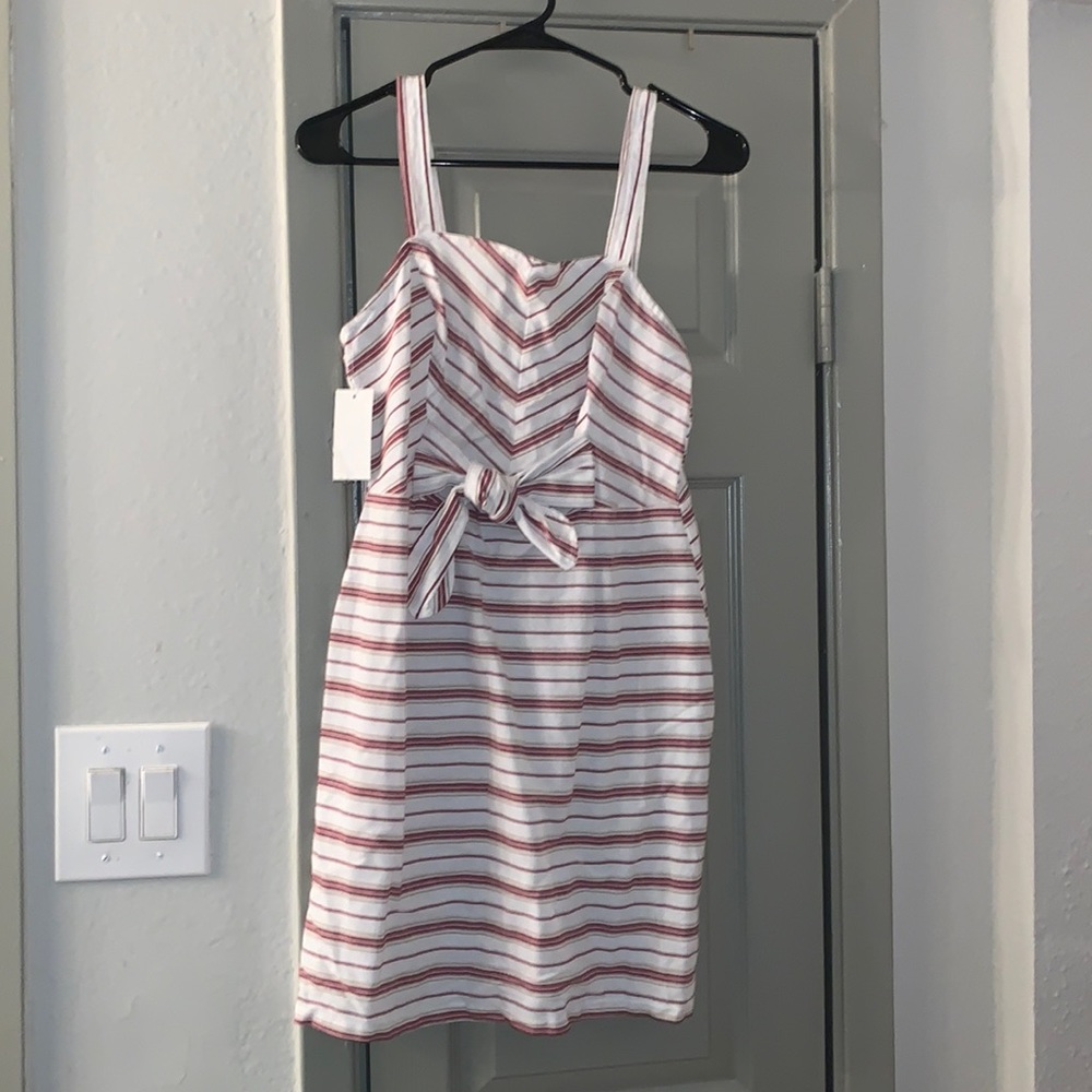 Woman’s M cute summer red/white dress